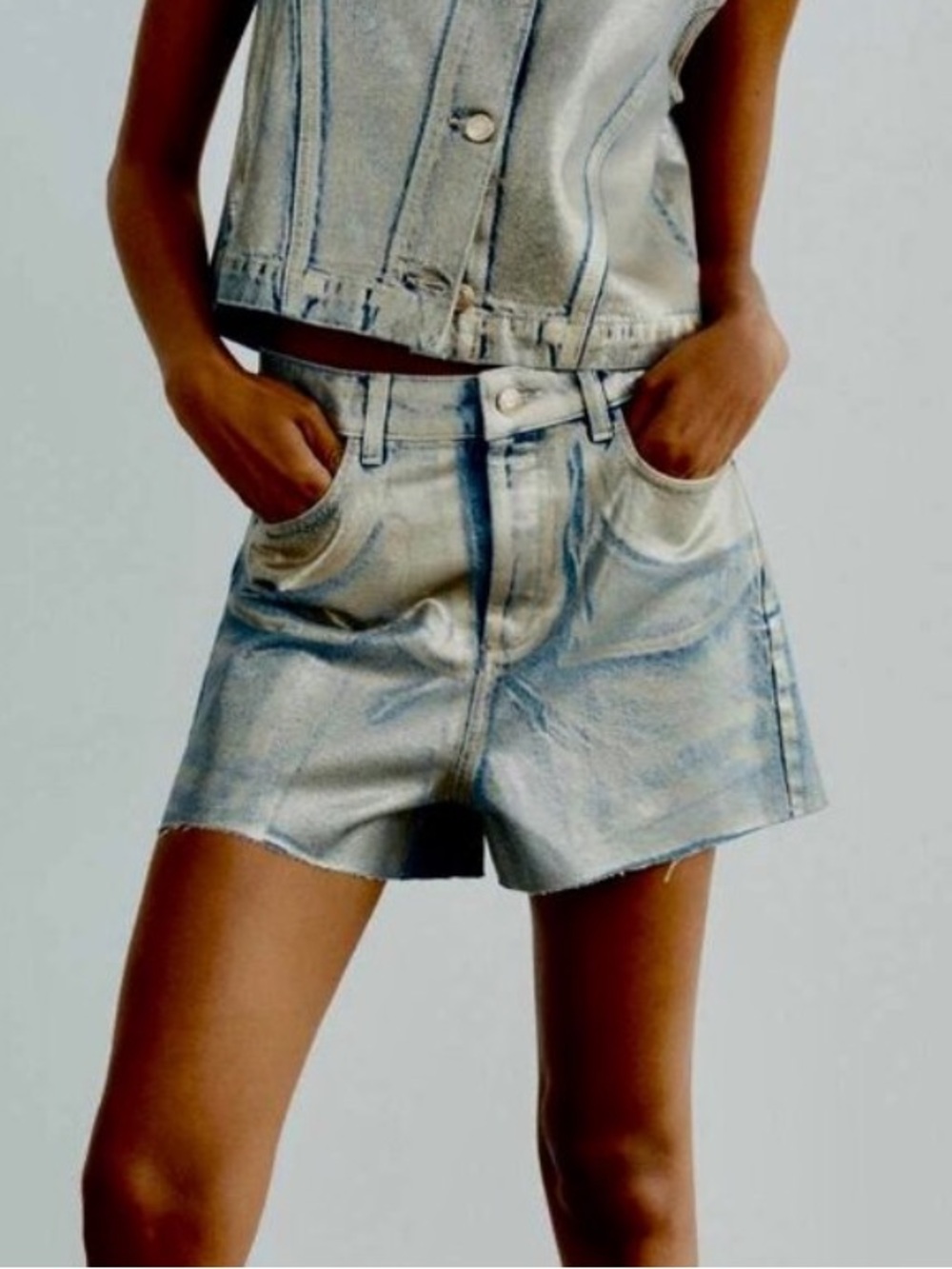 ZARA high-waist foil waxed denim shorts Size 6 NWOT